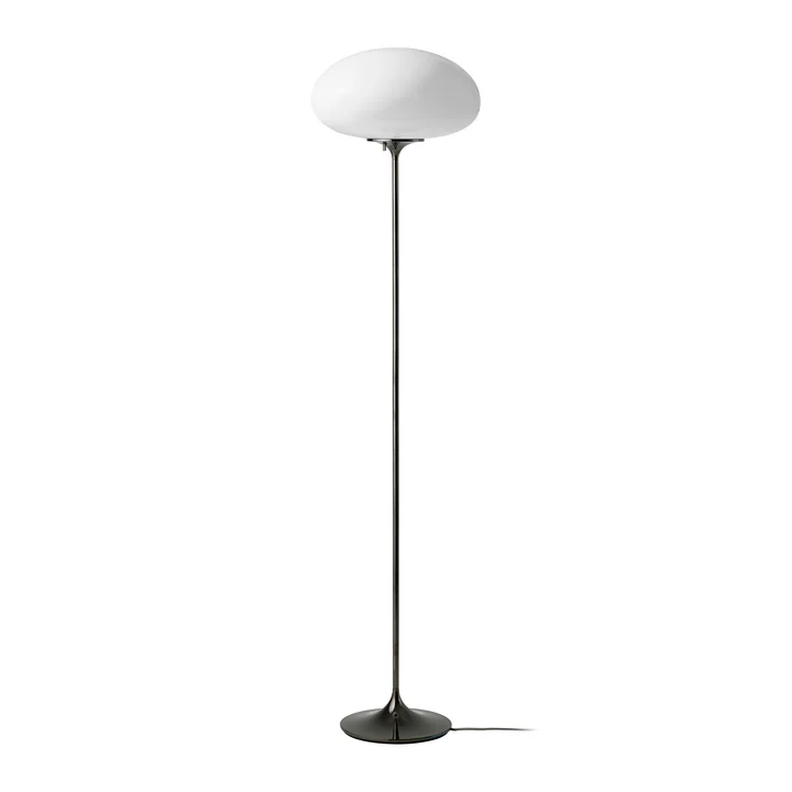 Gubi - Stemlite Lampadaire H 150 cm, chrome noir / opale