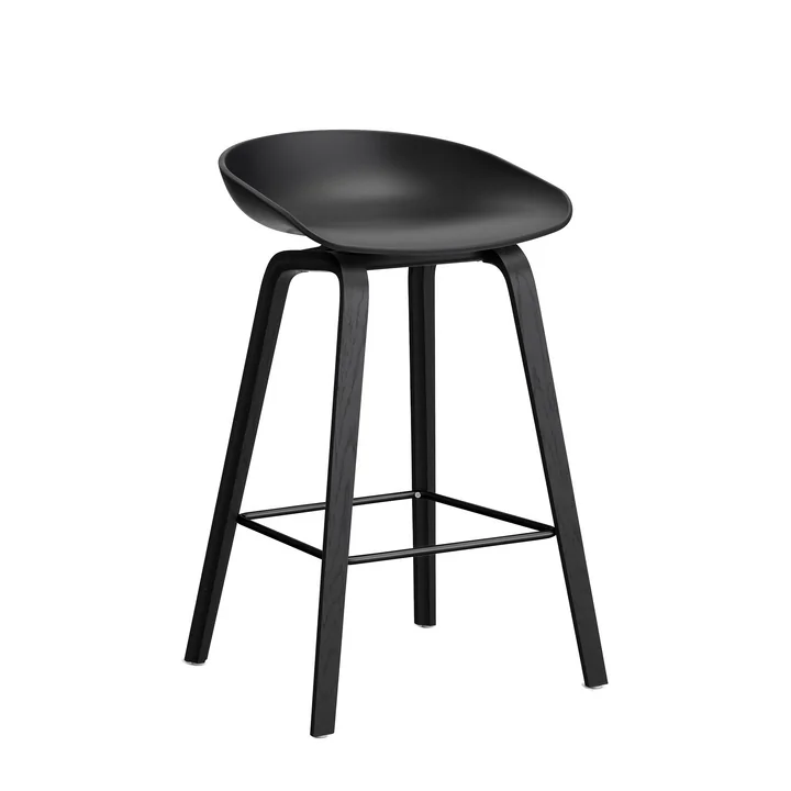 About A Stool AAS 32 H 65 cm, Chêne laqué noir/ Acier noir / black 2. 0 (patins en plastique) de HAY