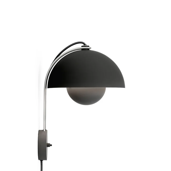 L'applique murale Flowerpot VP8 de & Tradition en noir mat