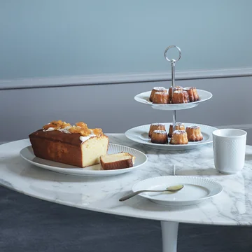 Assiettes Rhombe et hache de Lyngby Porcelæn sur la table