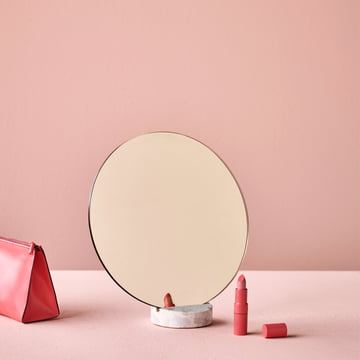 Miroir à poser en erat Ø 25 cm par Lucie Kaas en Terazzo rose