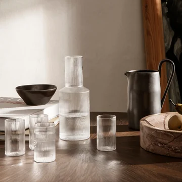 Ripple Verres (set de 4) et carafe de Ferm Living