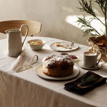 La collection Flow de Ferm Living en version blanc cassé