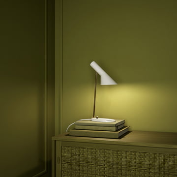 Louis Poulsen - AJ Mini lampe de table, blanc mat / pale rose (150 ans édition anniversaire)