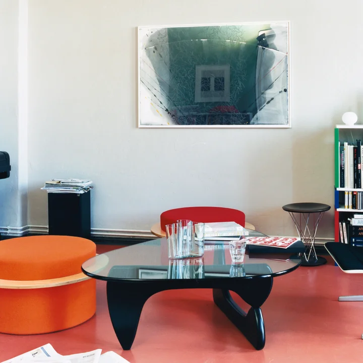 Le Coffee Table de Vitra dans le salon moderne