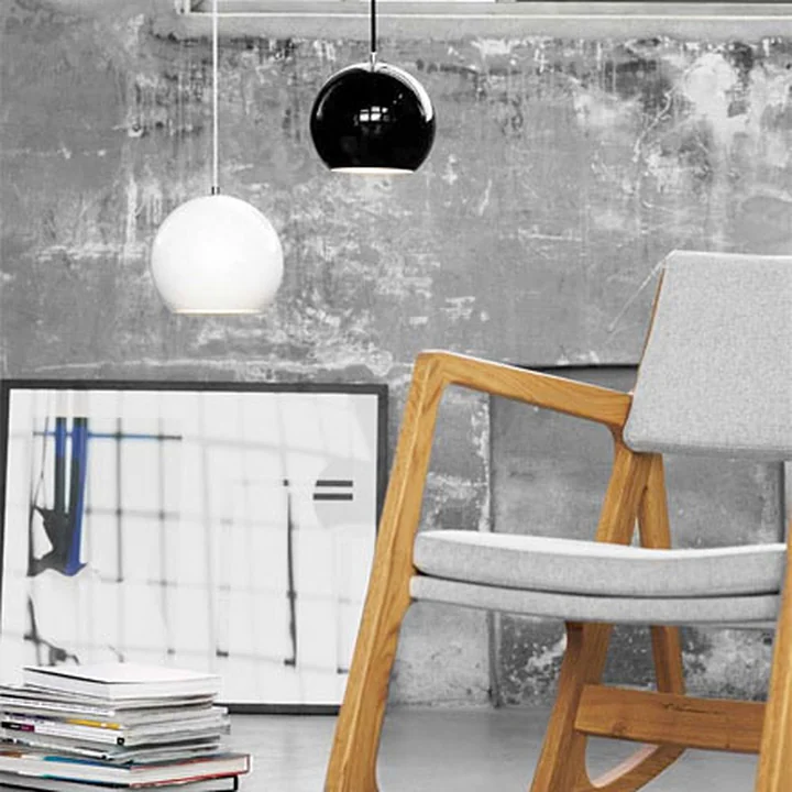 Topan Lampe suspendue de & Tradition en blanc et noir