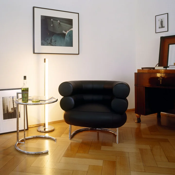 La table ajustable dans une ambiance chaleureuse