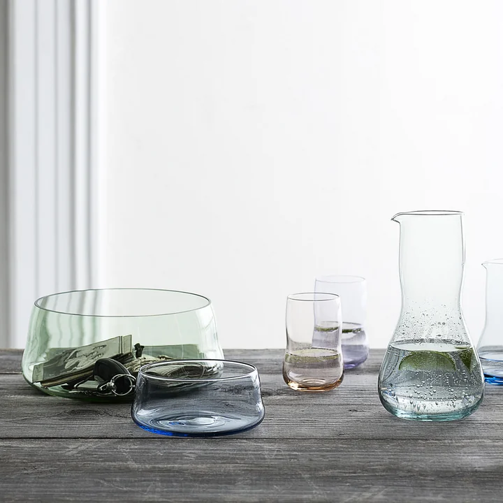 Les futurs verres à boire et la carafe