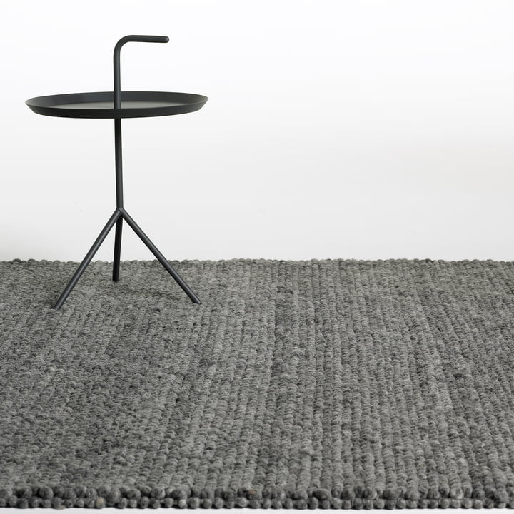 Peas Tapis de Hay in dark grey