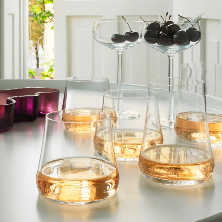 Essence et les verres Newson de Iittala