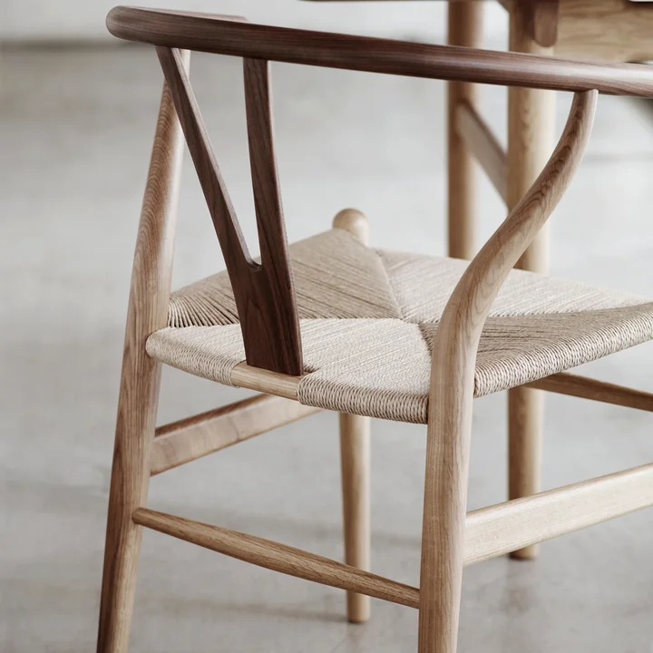 CH24 Wishbone Chair de Carl Hansen