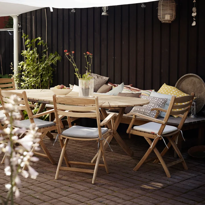 Selandia Chaise pliante avec accoudoirs de Skagerak en teck