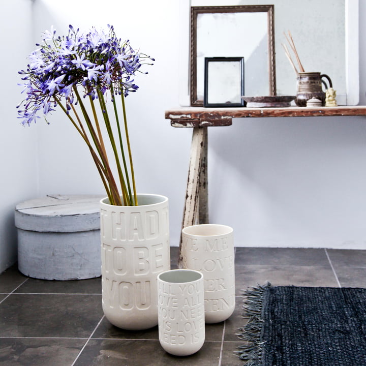 Vase à fleurs sobre aux adorables détails