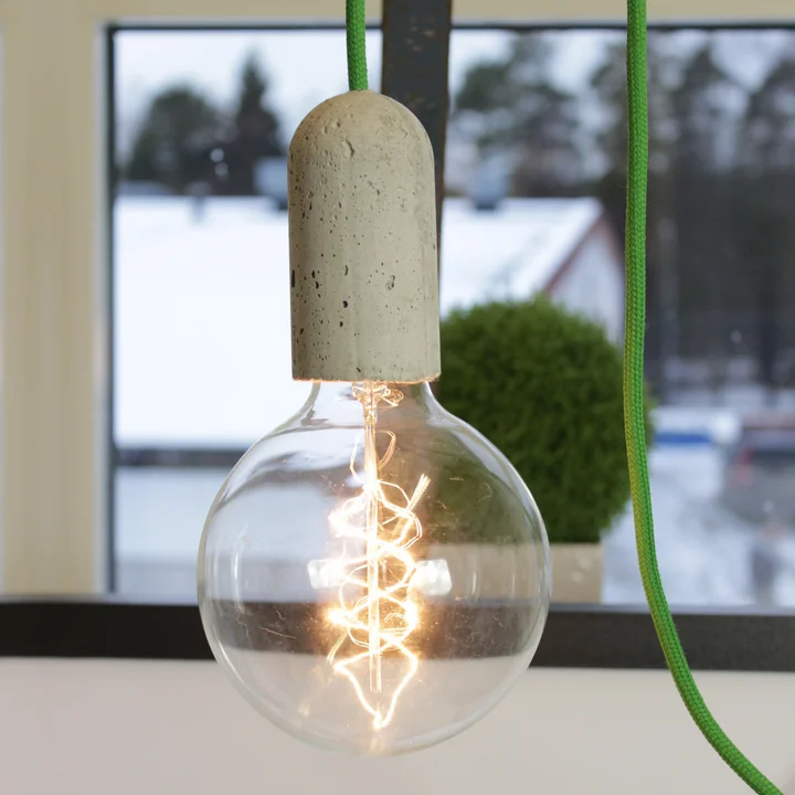 Luminaire suspendu de base en béton de la collection NUD