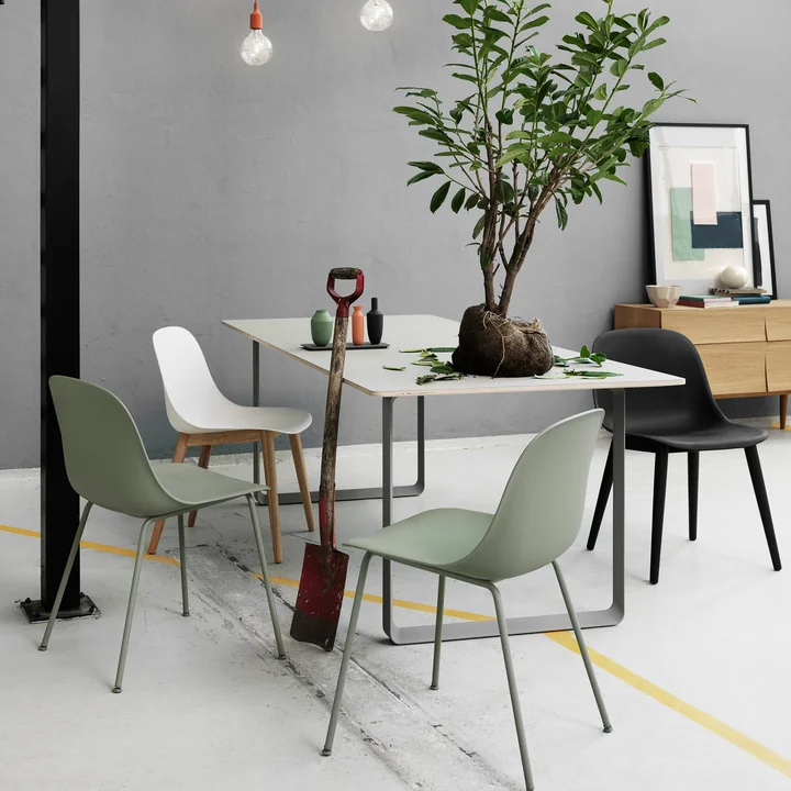 Fiber Side Chair et Reflect Sideboard de Muuto