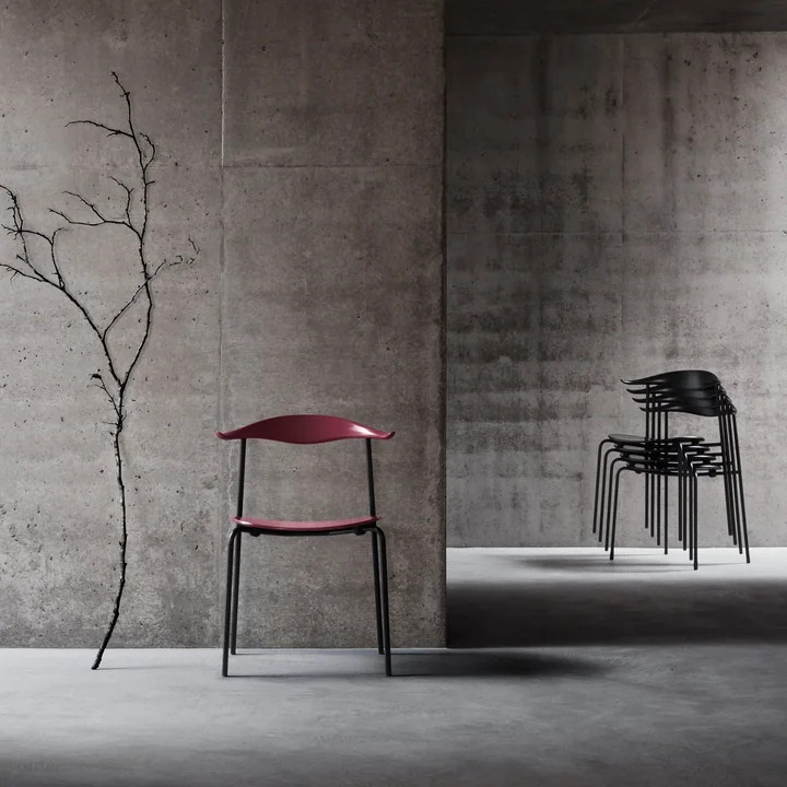 Dossier en bois courbé à la vapeur