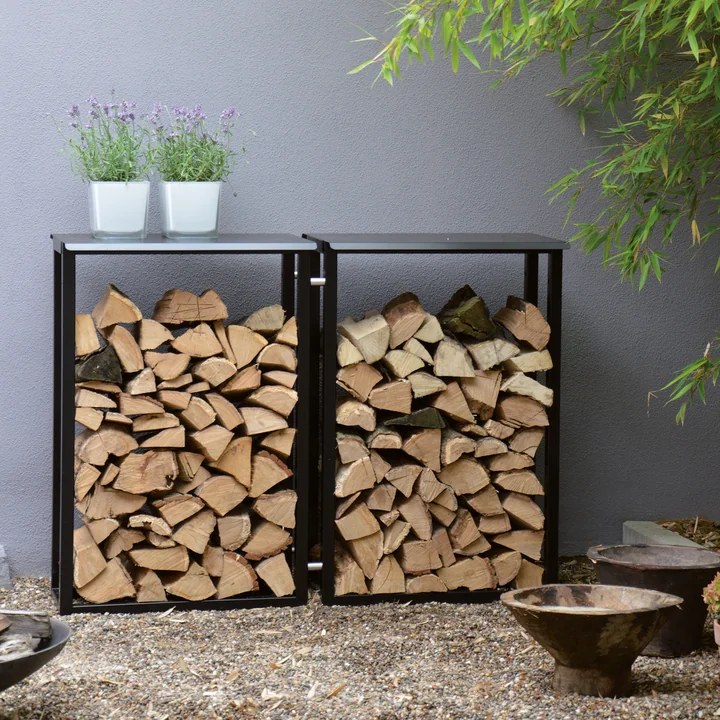 Le meuble de rangement pour bois de chauffage Holzmichel de Jan Kurtz