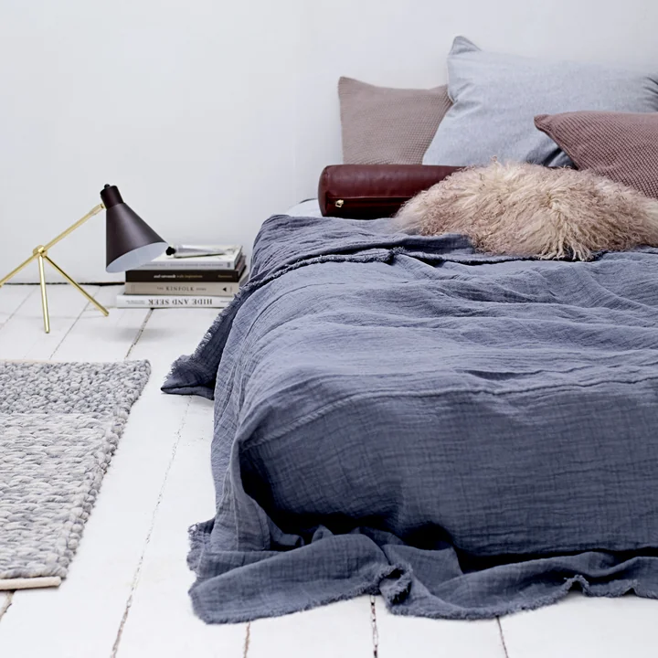 Bloomingville - coussin fourrure d’agneau en sable