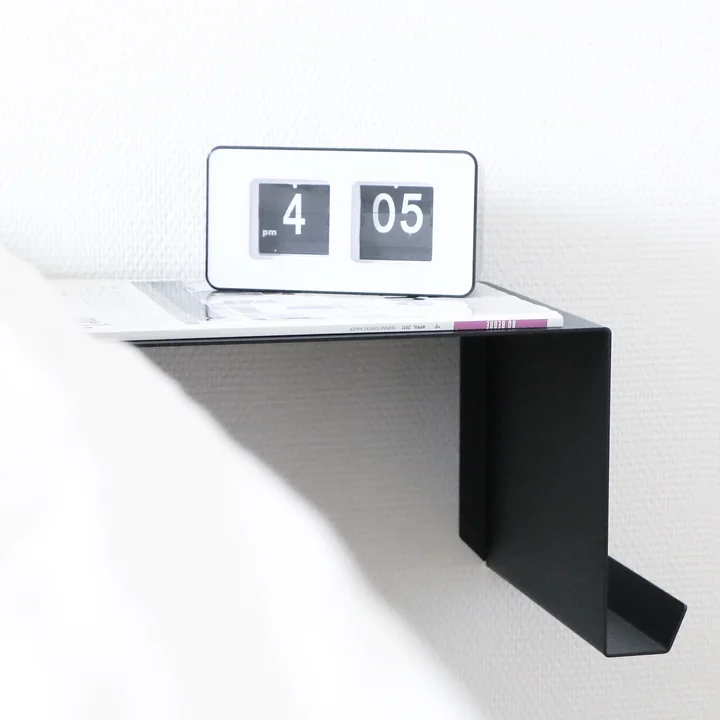 Bedside Table à droite de Nichba Design en noir