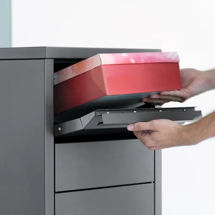 Radius Design - Letterman Standing Ovation