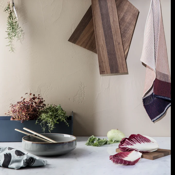 Torchon et boîte à plantes en tricot de Akin
