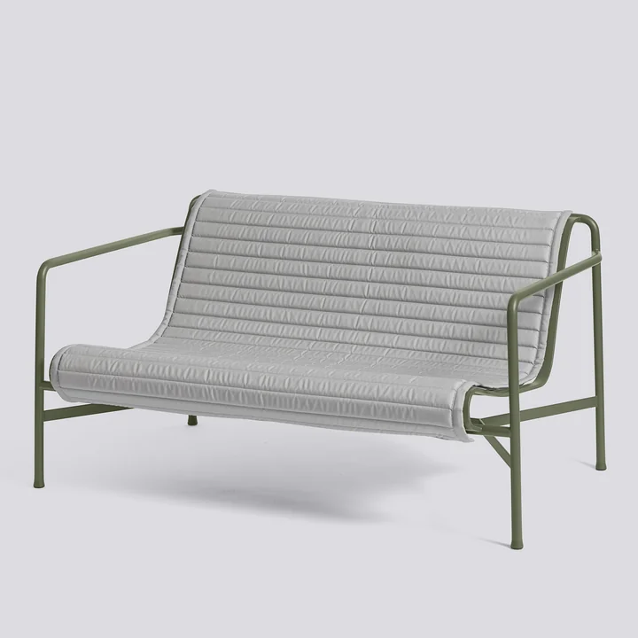 Palissade Quilted Cushion pour Lounge Sofa de HAY