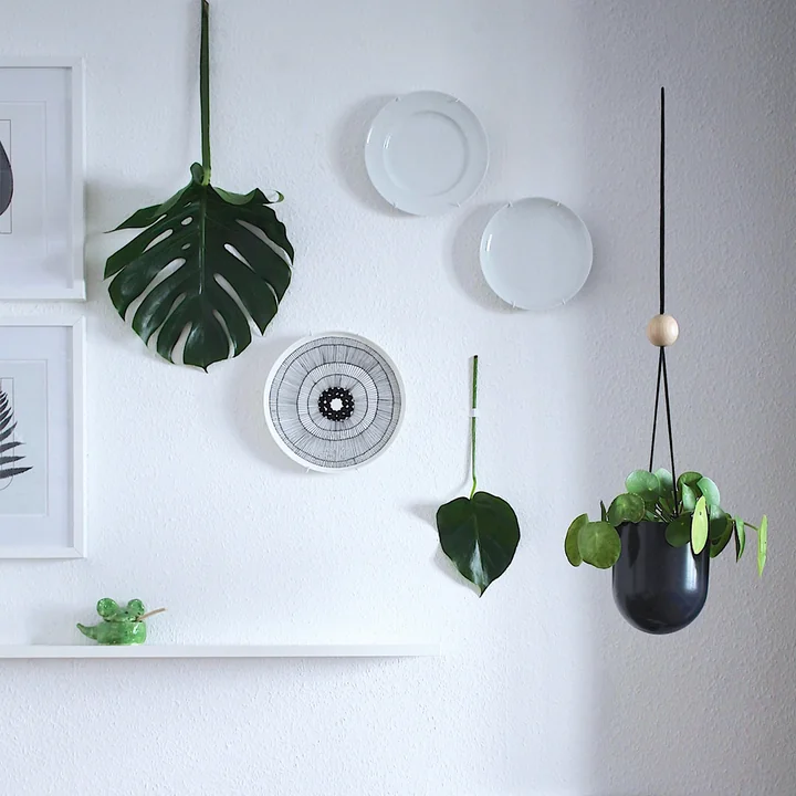 Oiva Siirtolapuutarha Assiette de Marimekko comme décoration murale