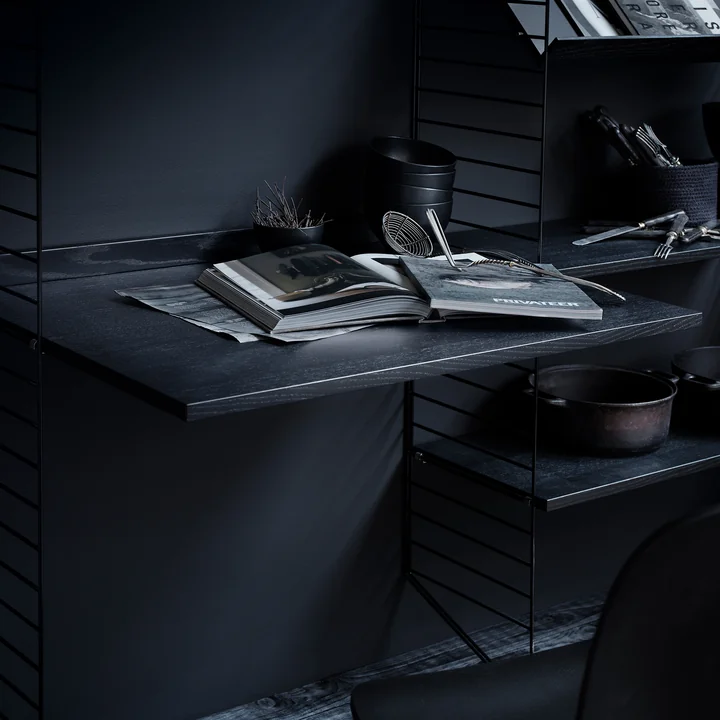 Plan de travail 78 x 58 cm de String en frêne teinté noir