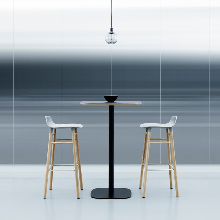 Tabouret de bar Form avec table de bar par Normann Copenhagen