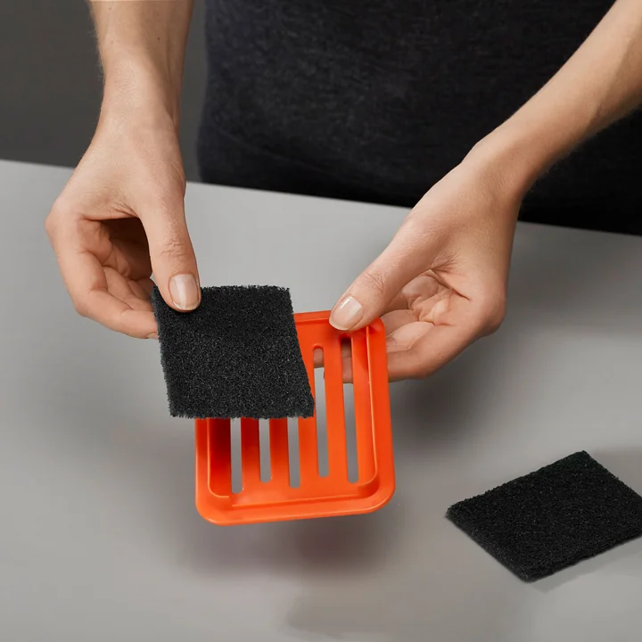 Poubelle avec filtre anti-odeur de Joseph Joseph