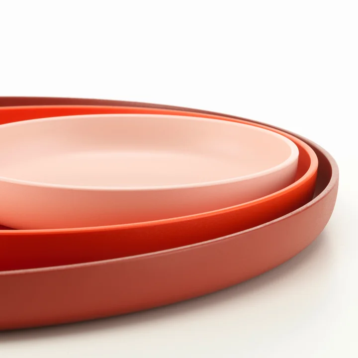 Les Trays de Vitra, rouge (lot de 3) en détail