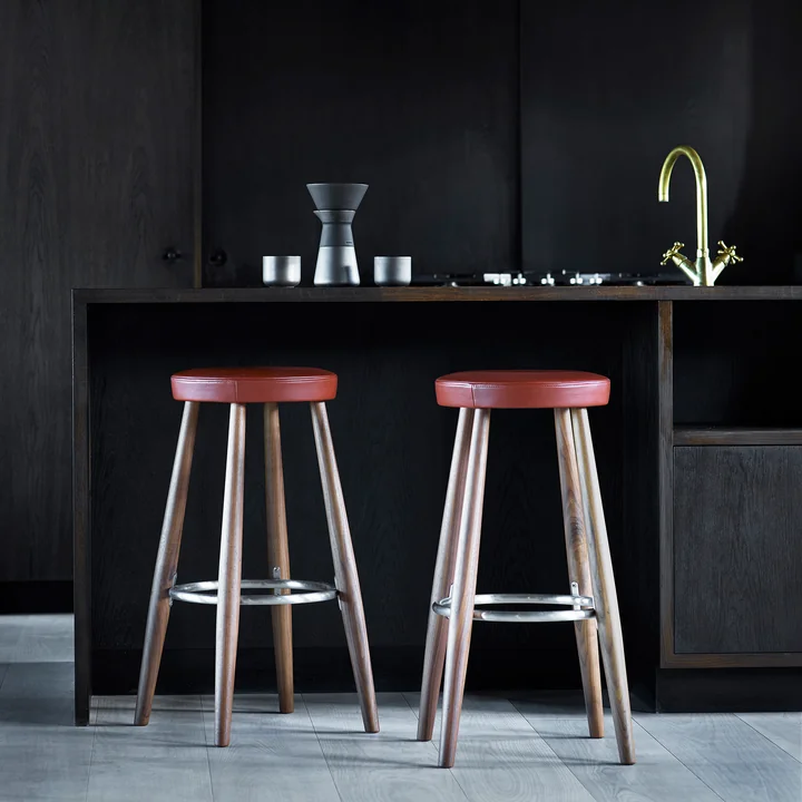 Le tabouret de bar CH56/CH58 de Carl Hansen