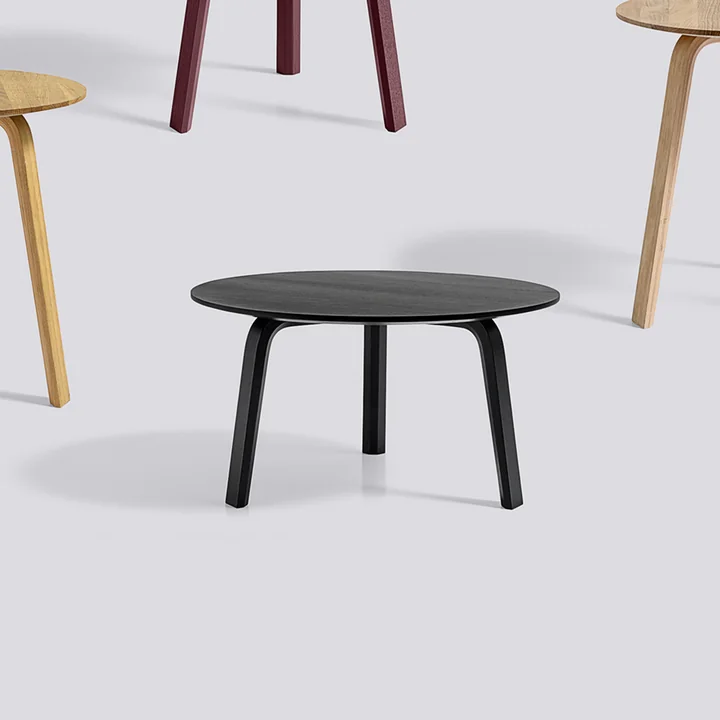 Bella Table basse Ø 60 cm / H 39 cm de HAY en chêne teinté noir