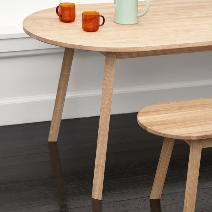 Table à manger et banc Triangle Leg par HAY