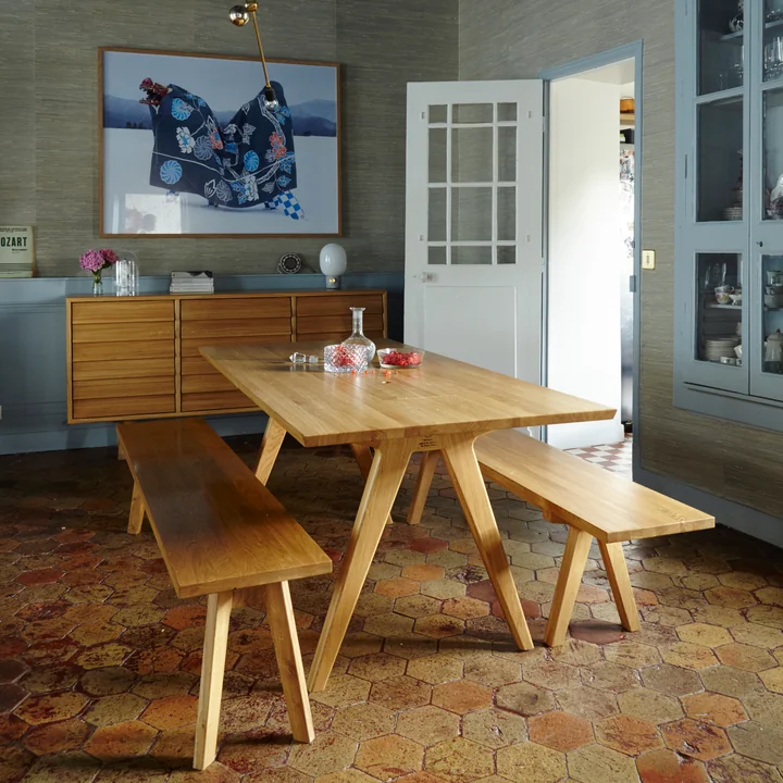 La table primée Remix de la famille Hansen dans la salle à manger.