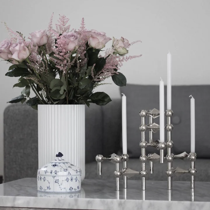 Chandeliers et bougies de Stoff Nagel