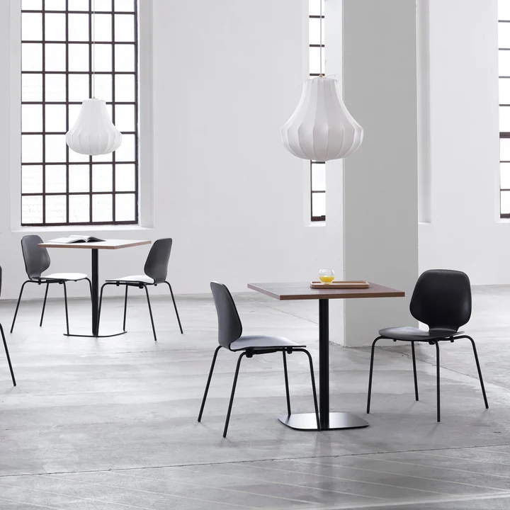 Pendentif fantôme petit Ø 45 x H 47 cm de Normann Copenhagen en blanc