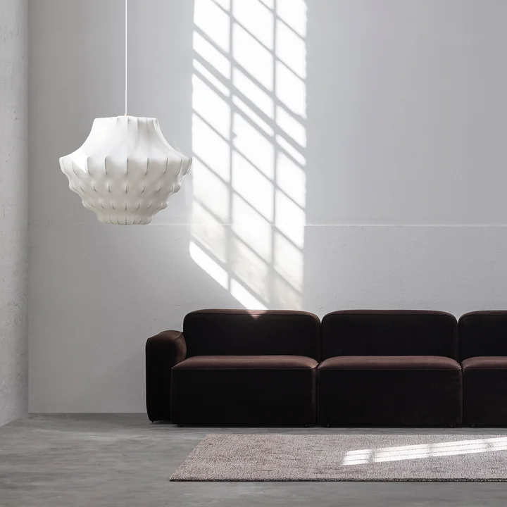 Pendentif fantôme grand Ø 81 x H 64 cm de Normann Copenhagen en blanc