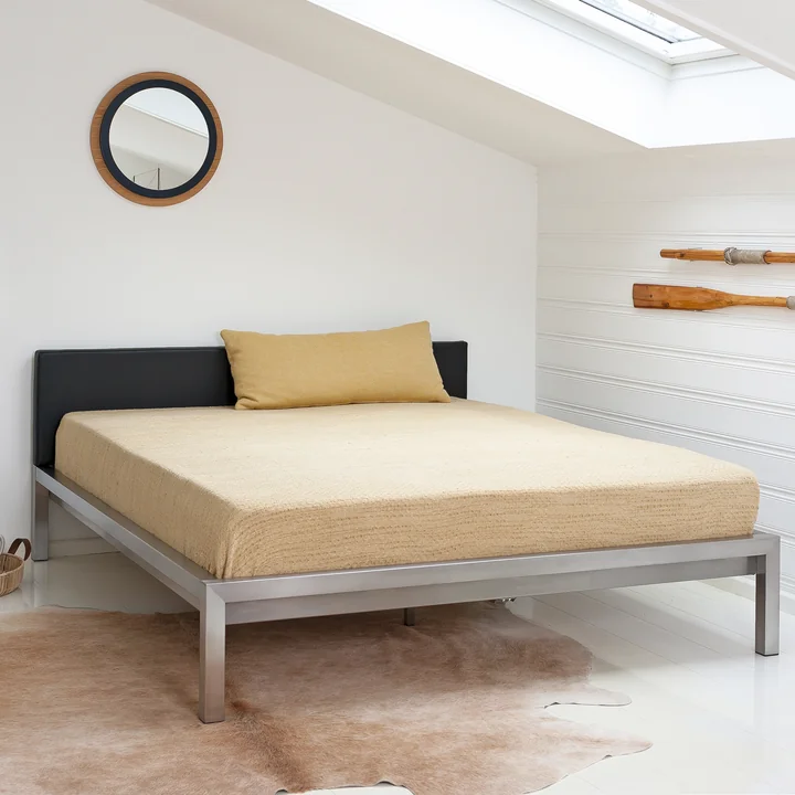 Lit pur de Hans Hansen dans une ambiance de chambre à coucher