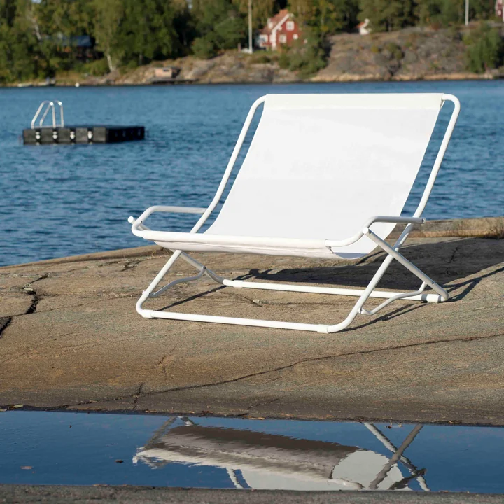 Dondolina Twin Fauteuil oscillant de Fiam à la plage