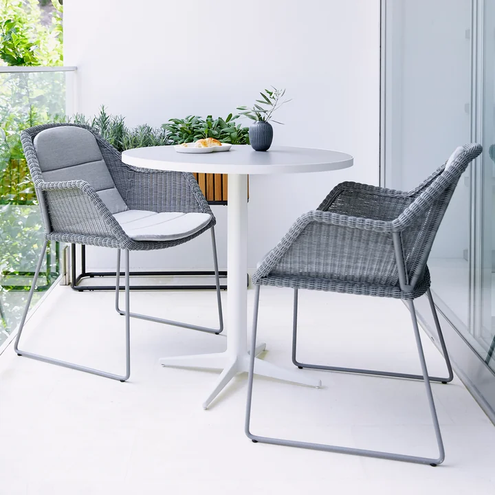 Breeze - Fauteuil (5467) de Cane-line en gris clair avec assise assortie