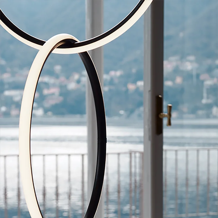 Arrangements LED Luminaire suspendu, rond / moyen, noir mat (y compris le baldaquin) de Flos en combinaison