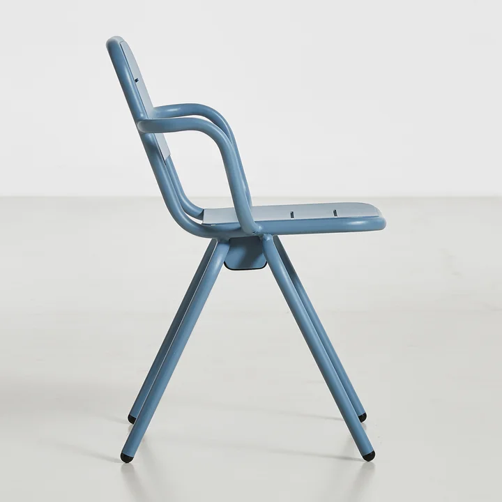 Fauteuil Ray Café par Woud en bleu