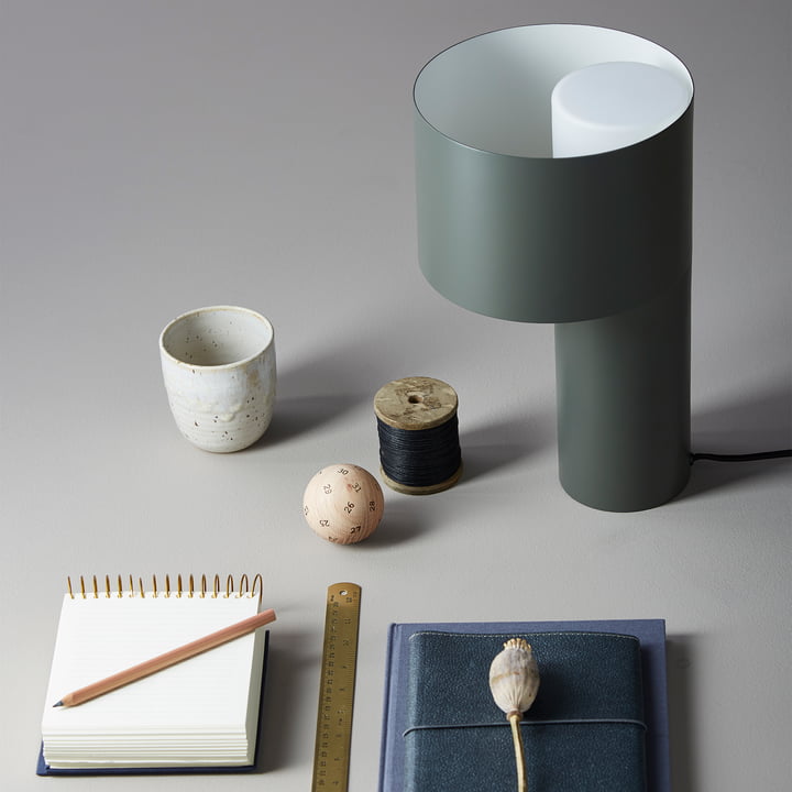 Lampe de table tangente de Woud en vert forêt