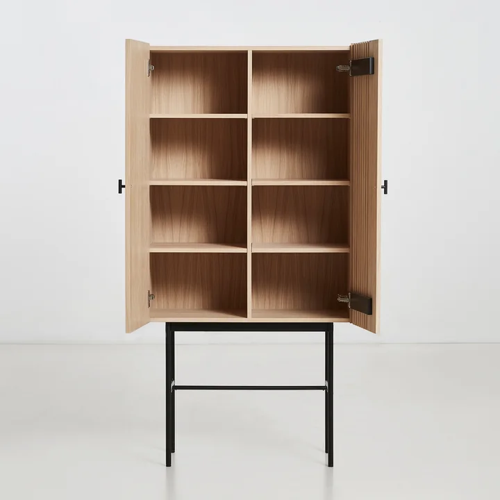 Array Highboard 80 cm en chêne de Woud avec huit compartiments