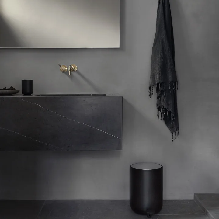 Bath Poubelle à pédale 7 l de Audo en noir