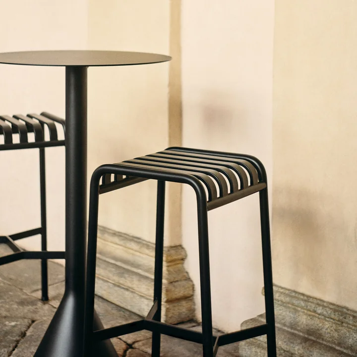 Palissade Cone Table haute de HAY