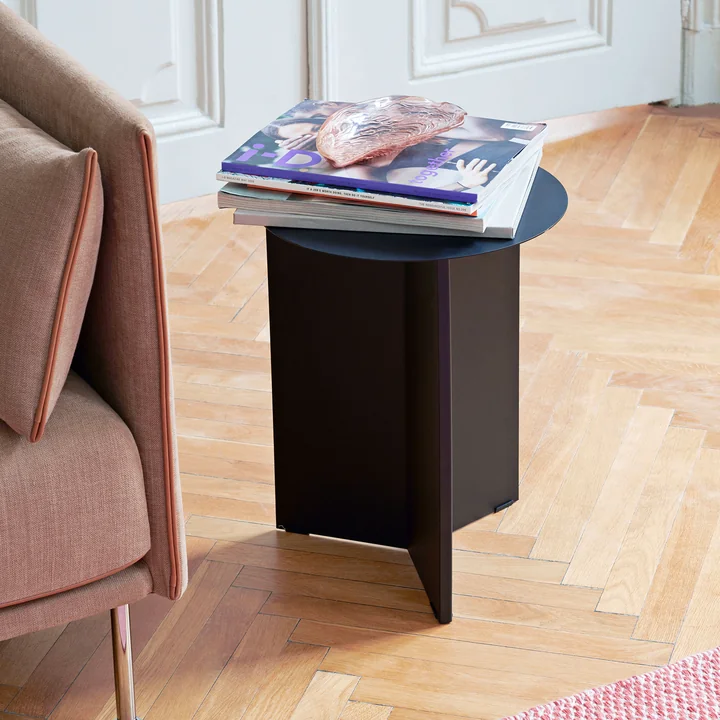 Slit Table High Ø 35 x 47 cm de HAY en noir