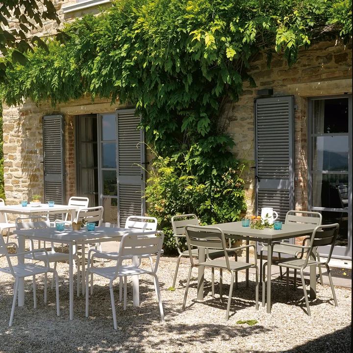 Star Chaise et table de Emu