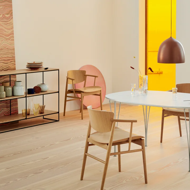 Planner Étagère et lampe de table PM02 avec organiseur de bureau Wave de Fritz Hansen